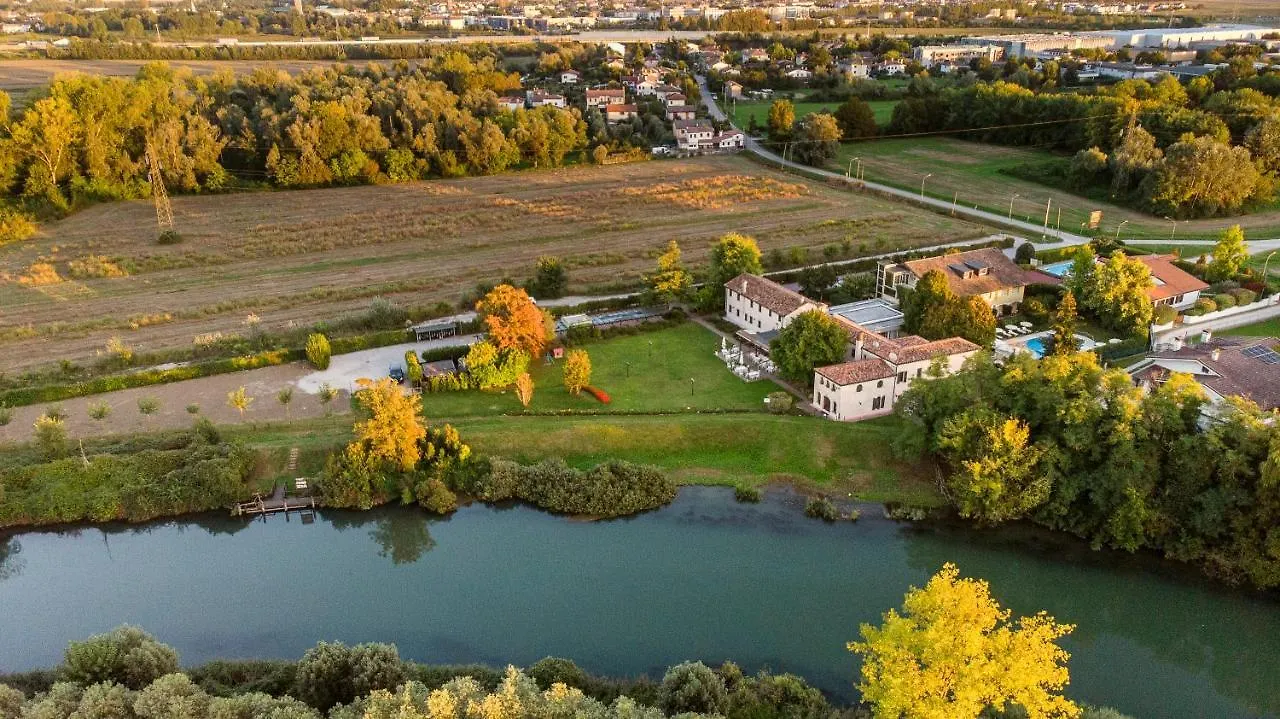 Borgo Ca Dei Sospiri Hotel Quarto d'Altino 4*,  Italy